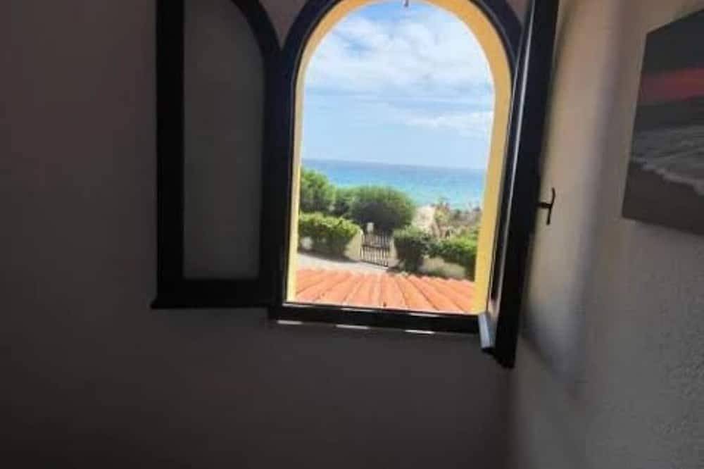Villa Terri – Frente al mar en la playa de Solanas in Solanas, Comune di Sìnnia