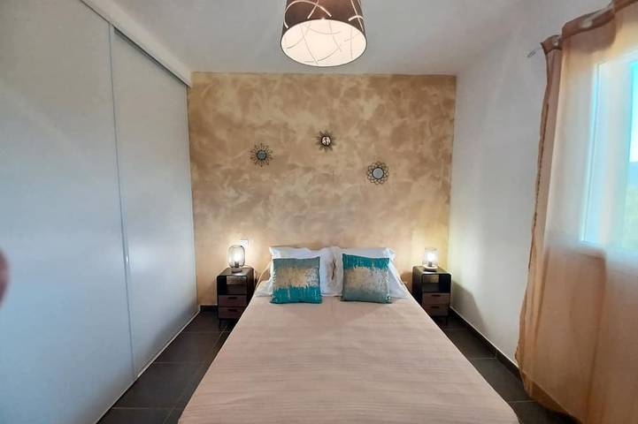 Appartement entier, Appart piscine chauffée, wifi, 2 chambres, clim, 7 min plage 1 min rivière in Galéria, Parc naturel régional de Corse
