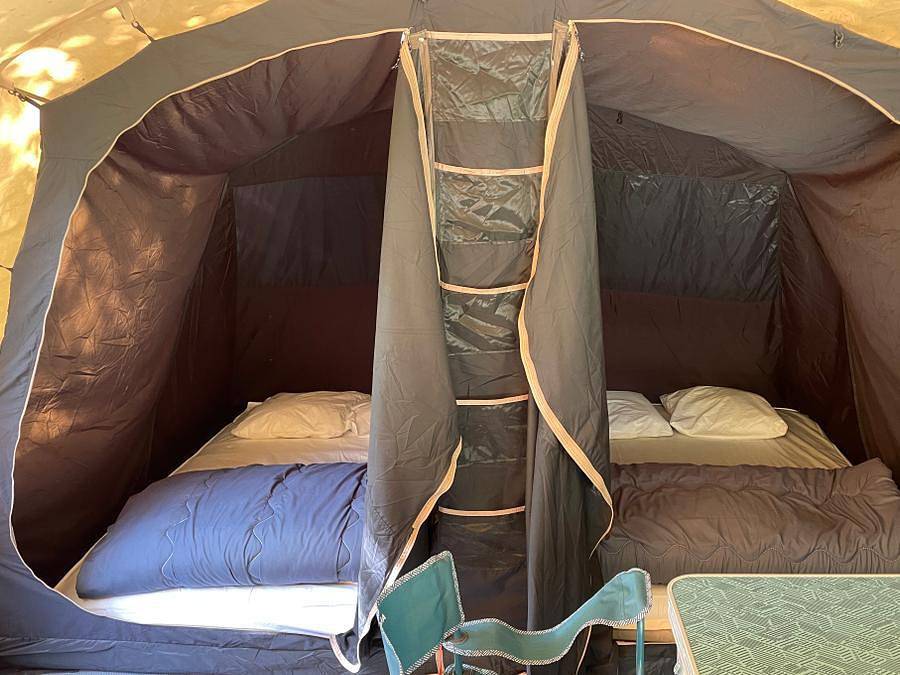 Camping la Venise Verte - Tente 2 personnes - Forfait Tente aménagée - Tente toute équipée in Coulon, Région de Niort