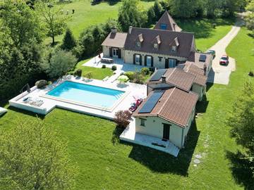 Cottage pour 10 personnes, avec jardin ainsi que piscine et terrasse, animaux acceptés à Monplaisant