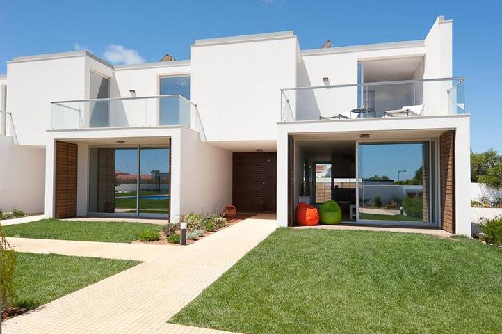 Casa rural para 7 personas, con Balcón y Terraza además de Jardín y Piscina en Sagres