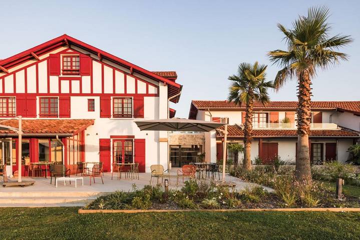 Hôtel pour 4 personnes, avec sauna et piscine ainsi que vue et jardin, animaux acceptés à Arbonne - 4