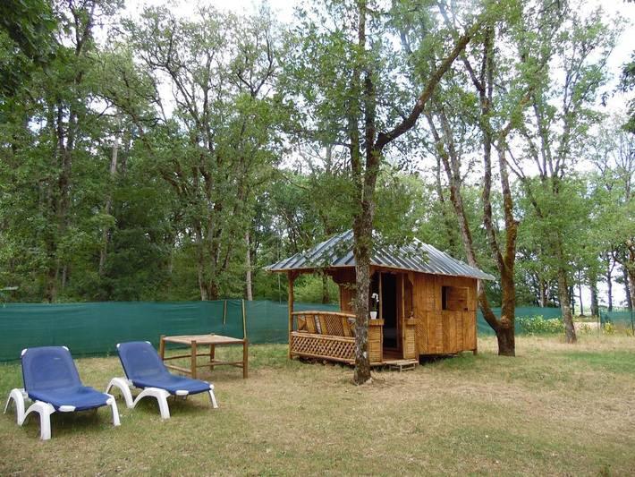 Location de vacances pour 5 personnes, avec piscine ainsi que vue et terrasse à Payrac - 2
