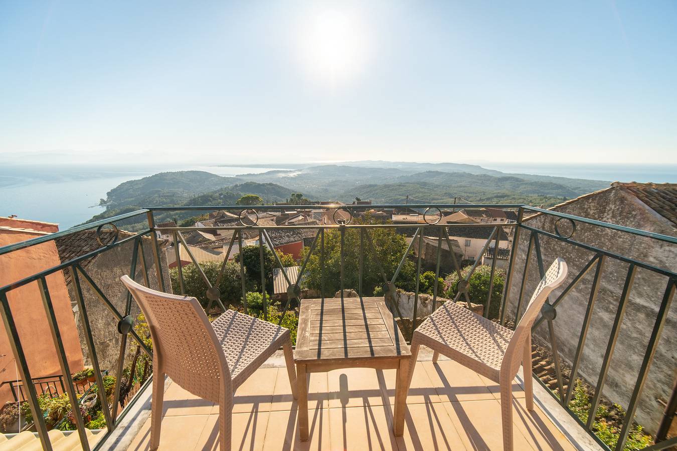 Vakantiehuis "Balis Panorama" met zeezicht, balkon, tuin & Wi-Fi in Corfu