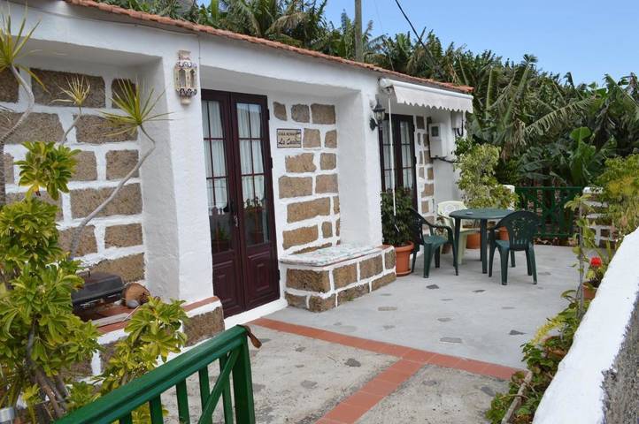 Apartamento para 4 personas, con Balcón y Terraza además de Jardín y Piscina en Hermigua