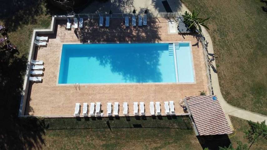 Gîte pour 4 personnes, avec bassin pour enfant et jacuzzi à Soturac - 3
