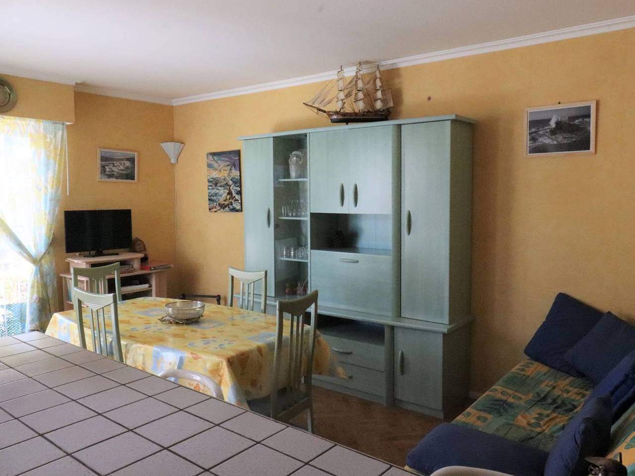Appartement entier, Appartement T2 à Royan - Plage de Pontaillac - 2 adultes/2 enfants, terrasses, parking, proche commerces in Pontaillac, Royan