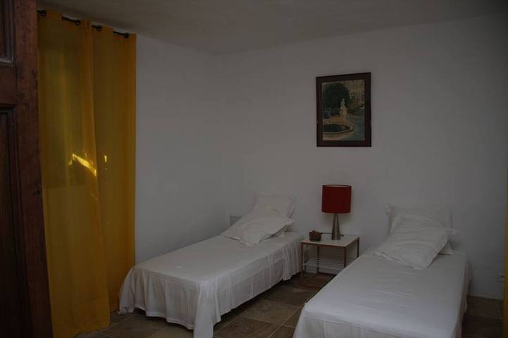 Gîte pour 8 personnes, avec piscine et jardin à Sainte-Anastasie - 4