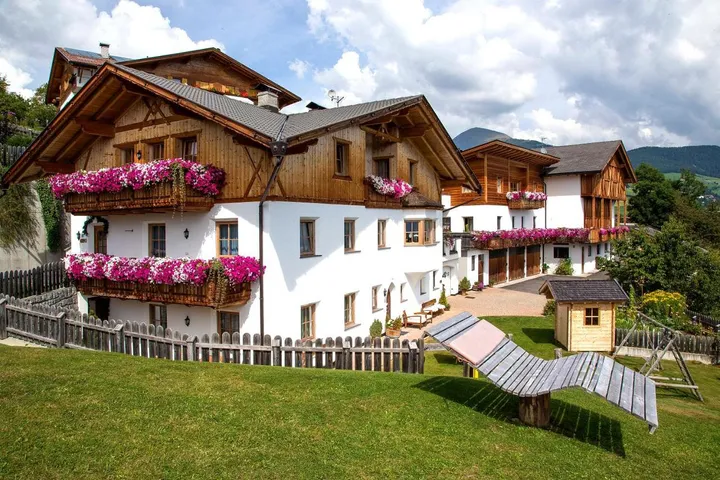 Ferienwohnung für 5 Personen, mit Garten und Ausblick sowie Sauna, mit Haustier - 1