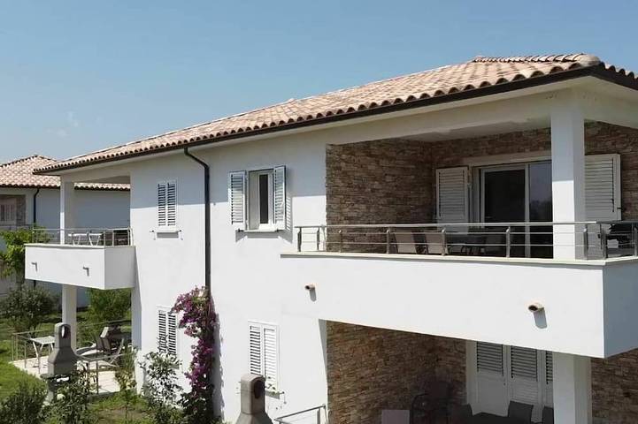 Gîte pour 6 personnes, avec jardin et piscine dans Plage de Vignale - 4