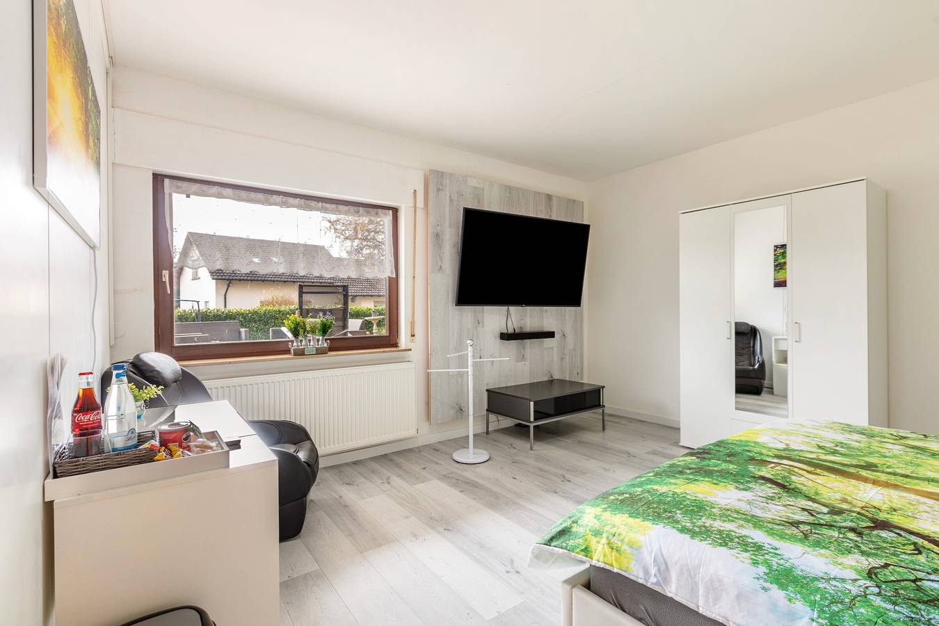 Ganze Wohnung, Ferienwohnung 'Haus Sonnenschein' mit privater Terrasse, Gemeinschaftsgarten und Wi-Fi in Bad Säckingen, Südschwarzwald