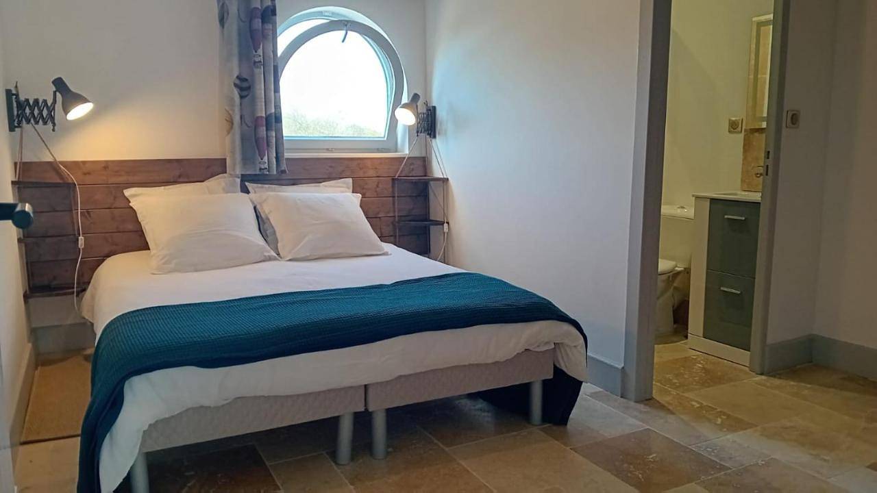 Twin Room in Marlieux, Région de Bourg-en-Bresse