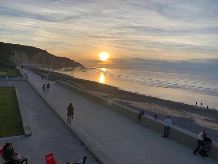 Location de vacances pour 4 personnes, avec piscine et jardin dans Ambrumesnil - 2