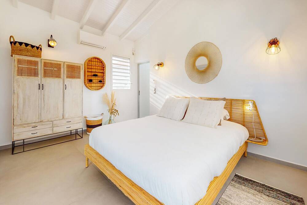 Villa Altair with Swimming Pool and 3 Parental Suites in Petit-Bourg, Guadeloupe (Caribbean)