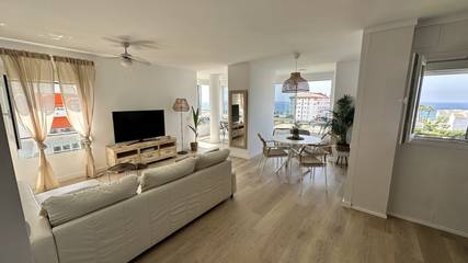 Ferienwohnung für 5 Personen, mit Garten und Kinderpool in Torrox