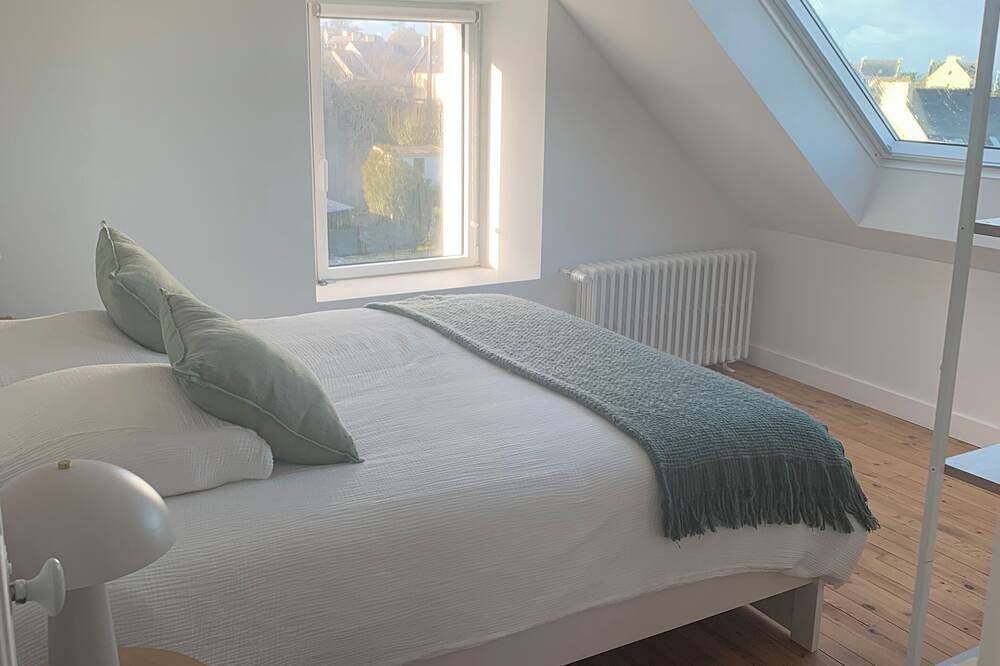 Large house with sea view in Lampaul-Plouarzel, Región de Brest