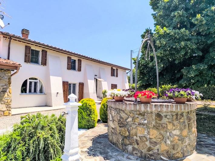 Ferienwohnung für 4 Personen, mit Terrasse und Garten in Scarlino