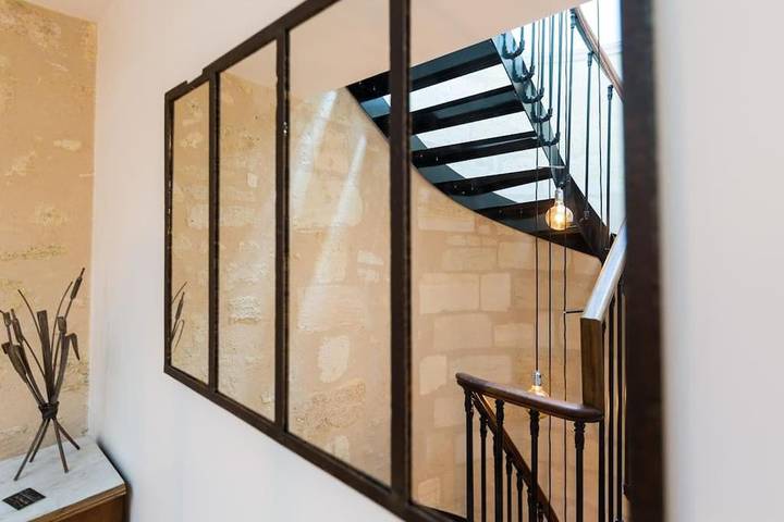 Villa pour 10 personnes, avec terrasse ainsi que vue et jardin, animaux acceptés à Bordeaux - 2