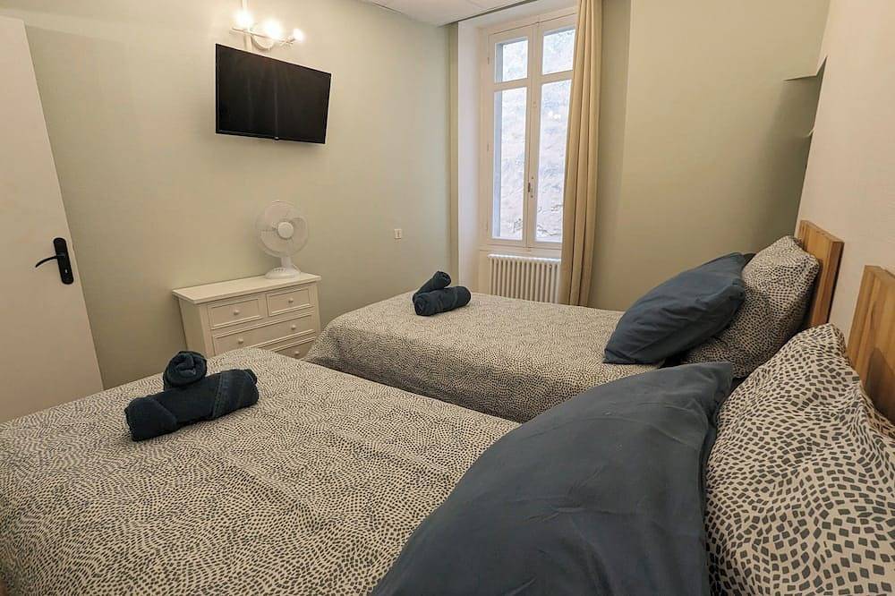 Entire apartment, 2 Bedroom Apartment in Blaye in Blaye, Blaye region
