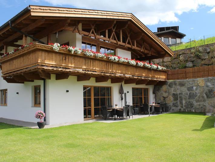Ferienwohnung für 6 Personen, mit Terrasse und Garten, kinderfreundlich in Arzl im Pitztal