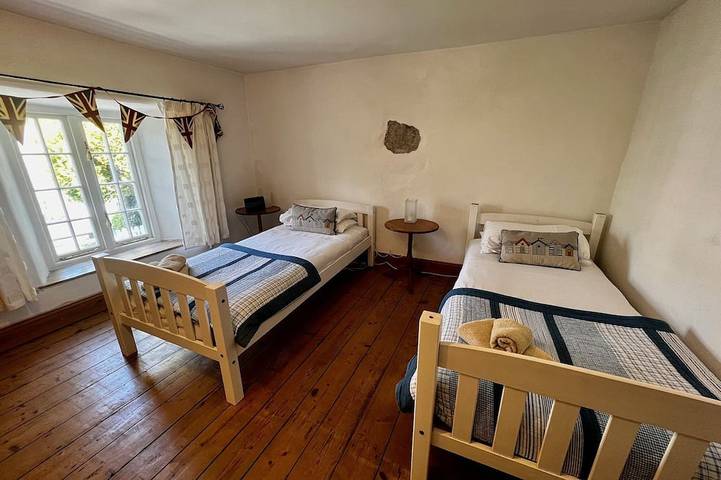Magical Family Friendly Cottage Sleeps 6-8  Bodmin, Tintagel Poldark Cornwall Uk in Cornwall