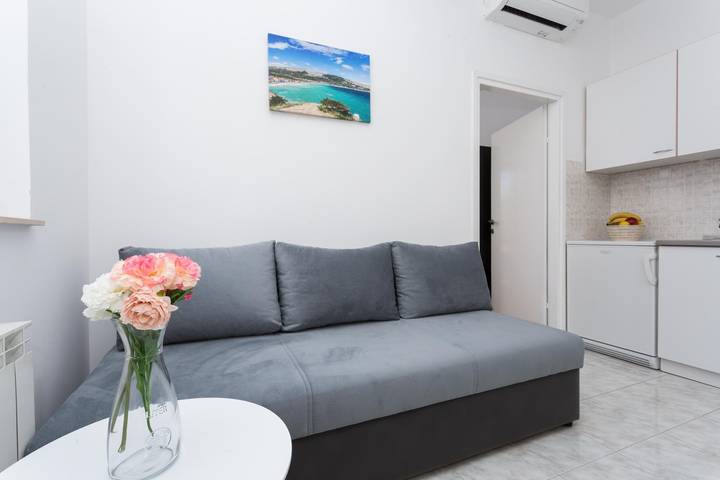 Apartament wakacyjny dla 3 osób, z balkon w Baska