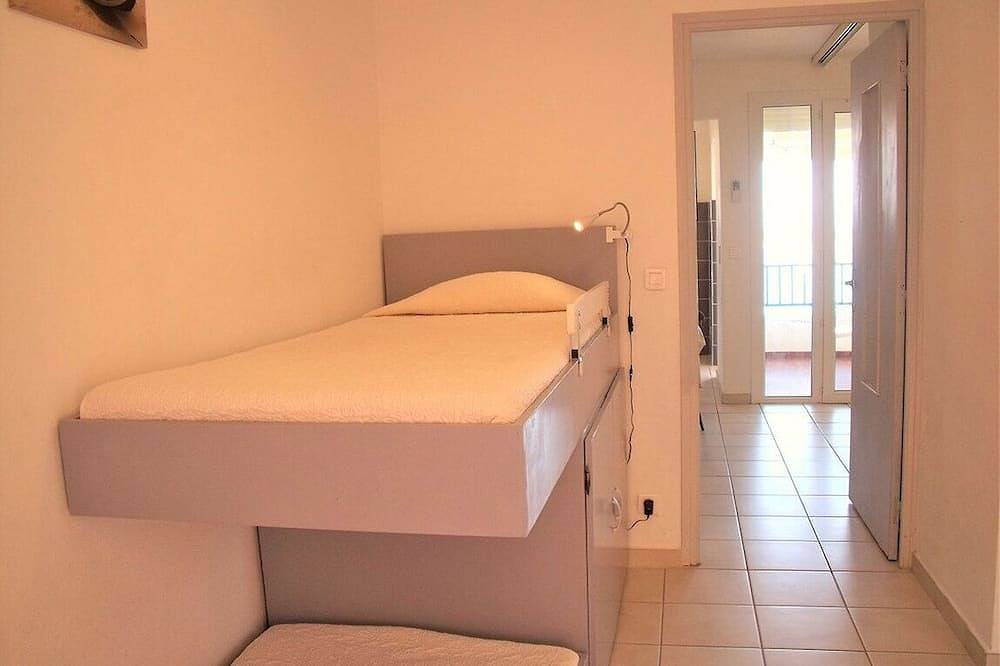 Appartement entier, Résidence Ellada 2- Superbe vue mer- Piscine - Climatisation- 5 min de la plage in Cargèse, Parc naturel régional de Corse
