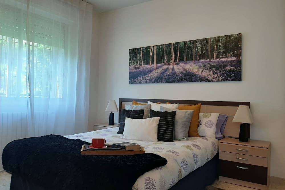 A Casa Do Regueiro, serving wine and thermal water in Cenlle, Ourense Region