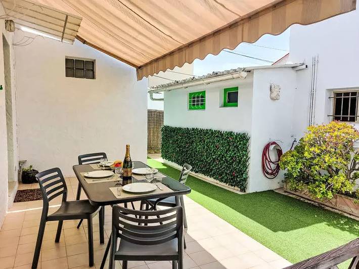 Villa for 4 people, with terrace in Antibes