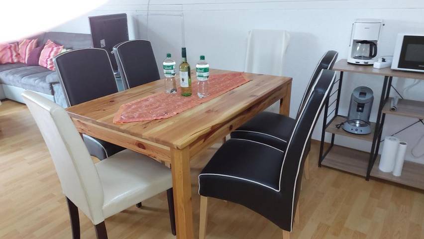 Ferienwohnung für 6 Personen, mit Terrasse und Garten sowie Ausblick in Stadland - 2