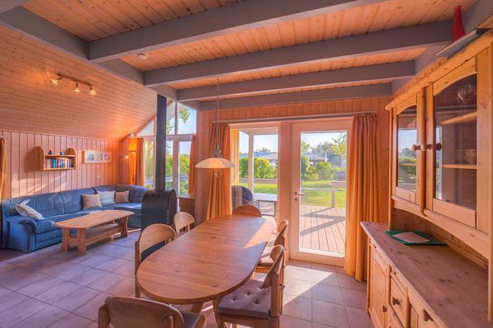Ferienhaus für 6 Personen, mit Balkon und Whirlpool sowie Terrasse und Garten in Rechlin - 3
