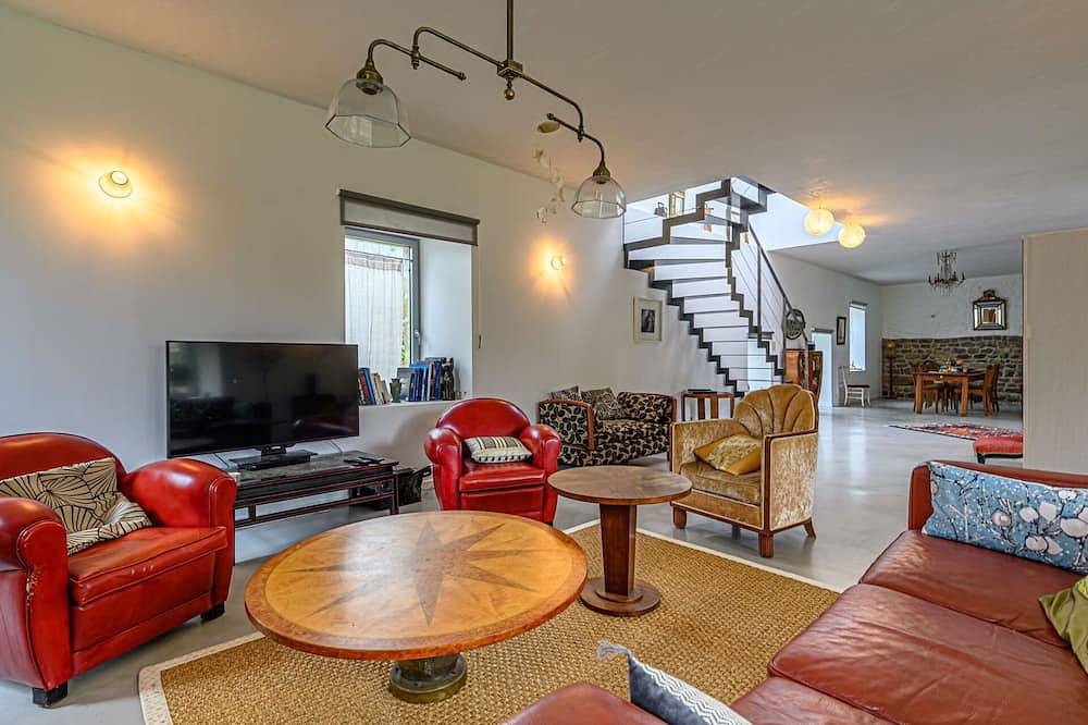 Beautiful private villa for 6 guests with Wifi and Tv in Belz, Côte des Mégalithes