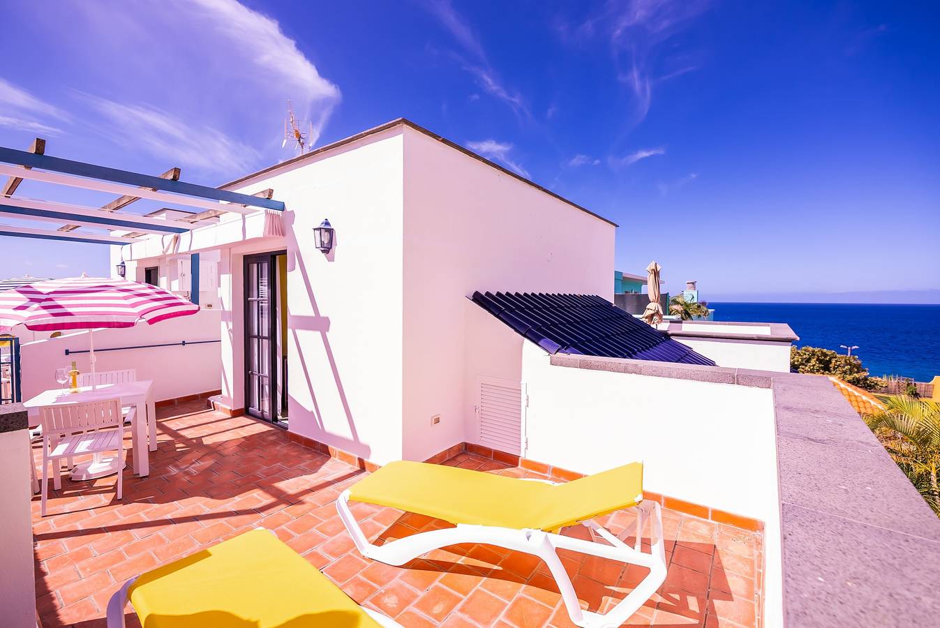 Apartamento entero, Apartamento 'Nautilus 6' con vistas al mar, terraza privada y Wi-Fi in Puerto Naos, Los Llanos de Aridane