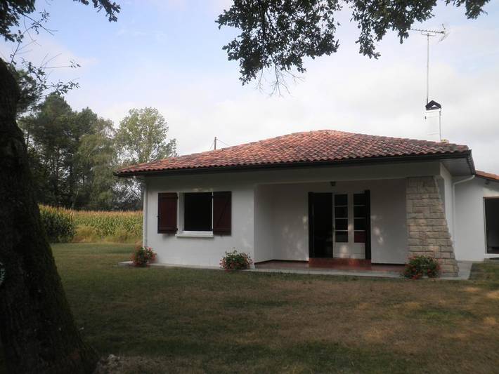 Gîte pour 4 personnes, avec Terrasse ainsi que Jardin et Vue