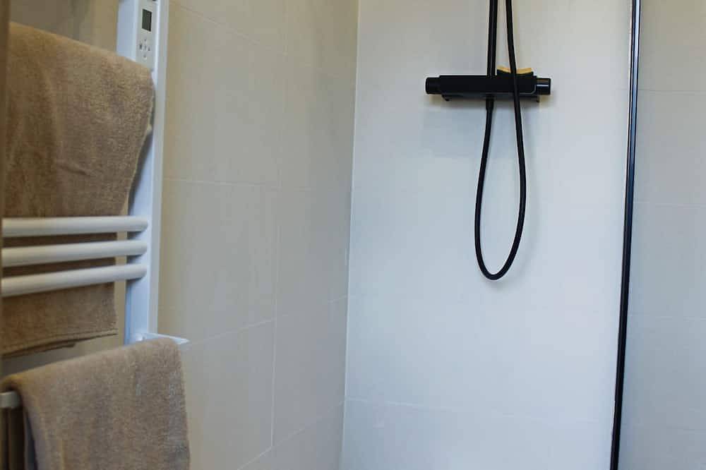 Appartamento intero, Appartement avec jardin et terrasse in Alata (Corsica), Ajaccio e dintorni
