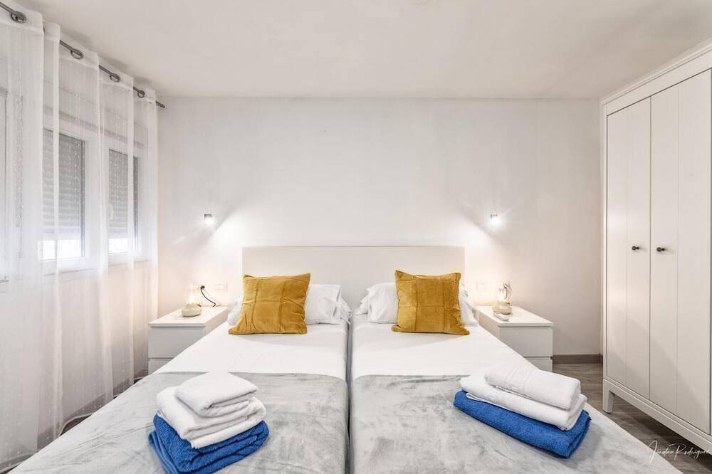 Entire apartment, Apartment 'Casa Tilola' with Mountain View, Wi-Fi and Air Conditioning in Retamar (Canary Islands), Los Llanos de Aridane