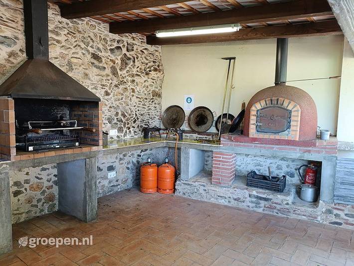 Location de vacances pour 19 personnes, avec piscine ainsi que terrasse et balcon/terrasse à Garriguella - 3