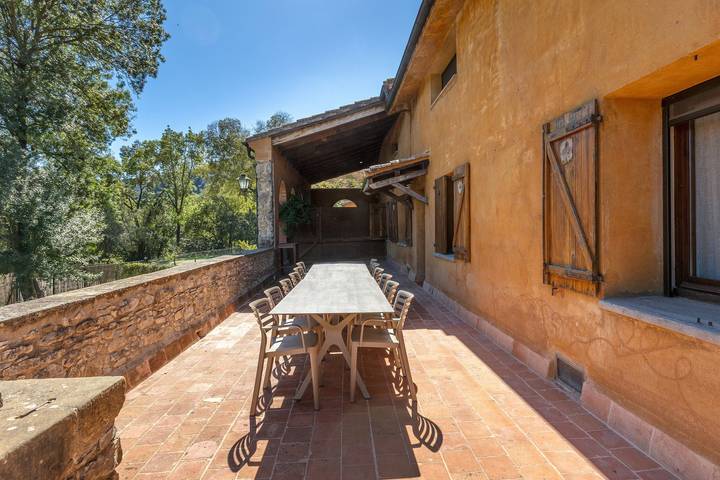 Ferienhaus 'Can Blanc - 11 Persones' mit Bergblick, Gemeinschaftspool und WLAN in Montagut i Oix, Garrotxa