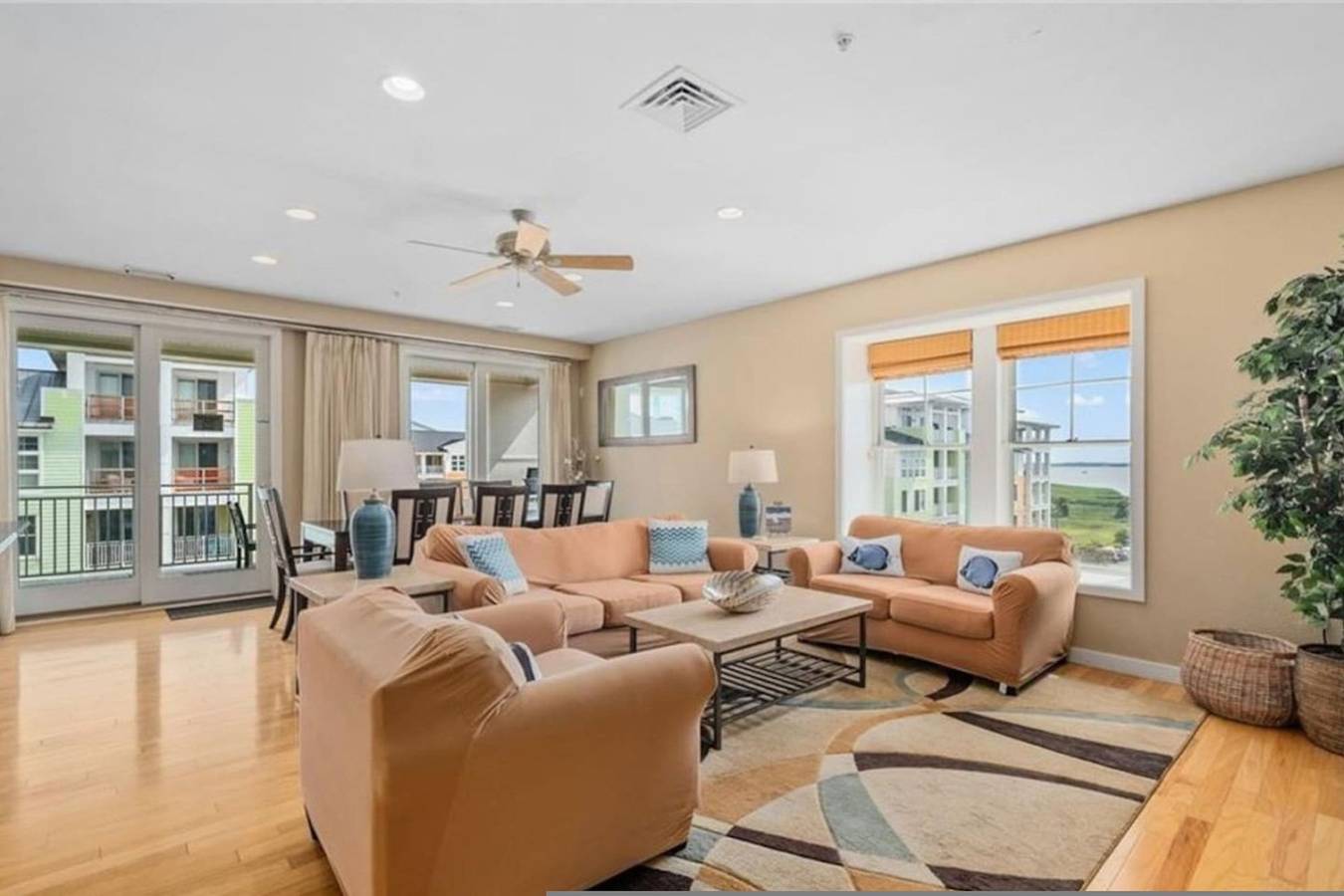 Geheel appartement, New Oceanfront Penhouse 2 Decks! Sunrise / Sunsets in Sandbridge Beach, Sandbridge