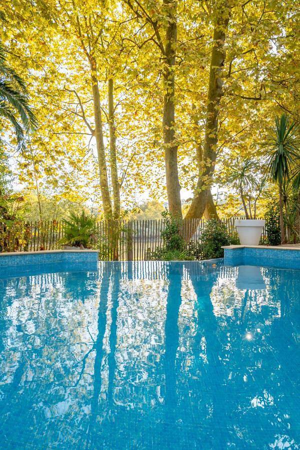 Hôtel pour 2 personnes, avec Terrasse ainsi que Piscine et Vue