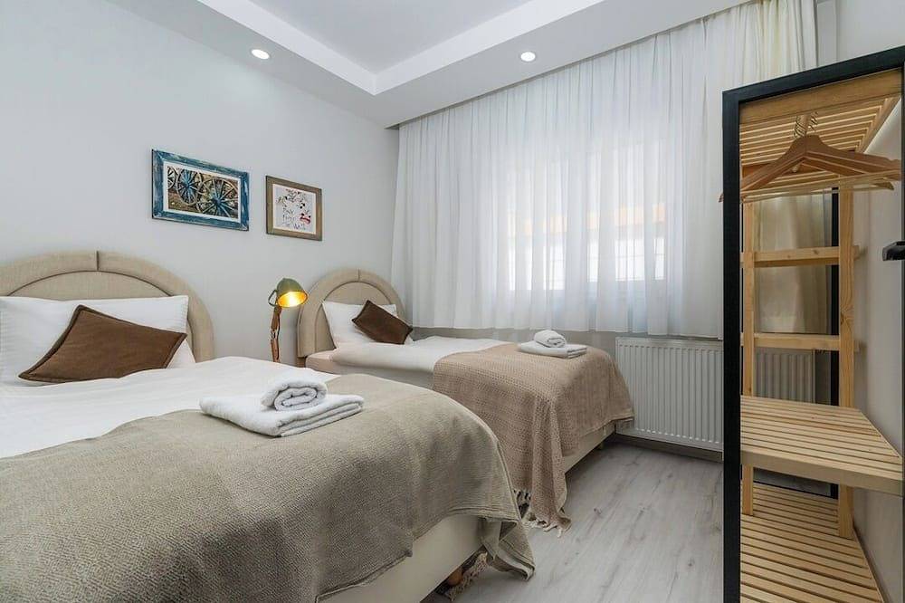 Entire apartment, Charming, 2-bedroom apartment with Ac Wifi in amazing Antalya in Muratpaşa, Antalya Province
