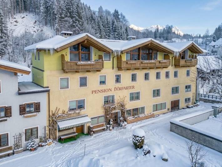 Ferienwohnung für 10 Personen, mit Terrasse und Garten in Fieberbrunn