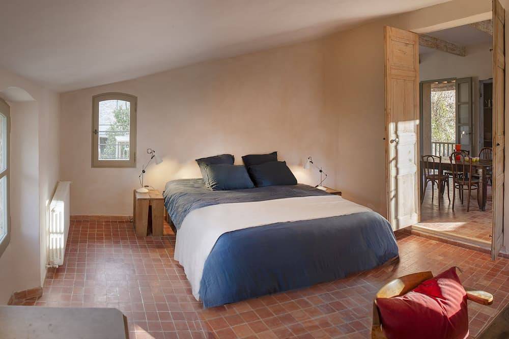 Terrace apartment at the foot of the Luberon hills in Lourmarin in Lourmarin, Regionaler Naturpark Luberon