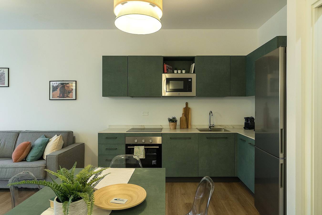 Apartamento entero, Apartamento 'Appartamento Rubino' con piscina comunitaria, Wi-Fi y aire acondicionado in Rivoltella del Garda, Desenzano del Garda