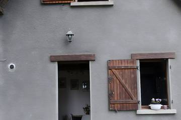 Gîte pour 4 personnes, avec terrasse à Peyrouse