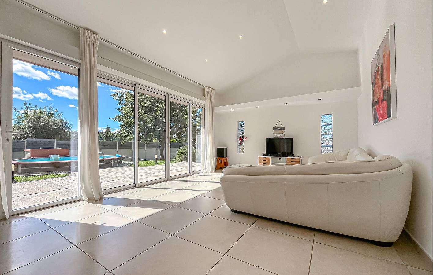 Moderne Wohnung mit Pool & WiFi 700m von Serviers-et-Labaume in Serviers-et-Labaume, Nimes und Umgebung