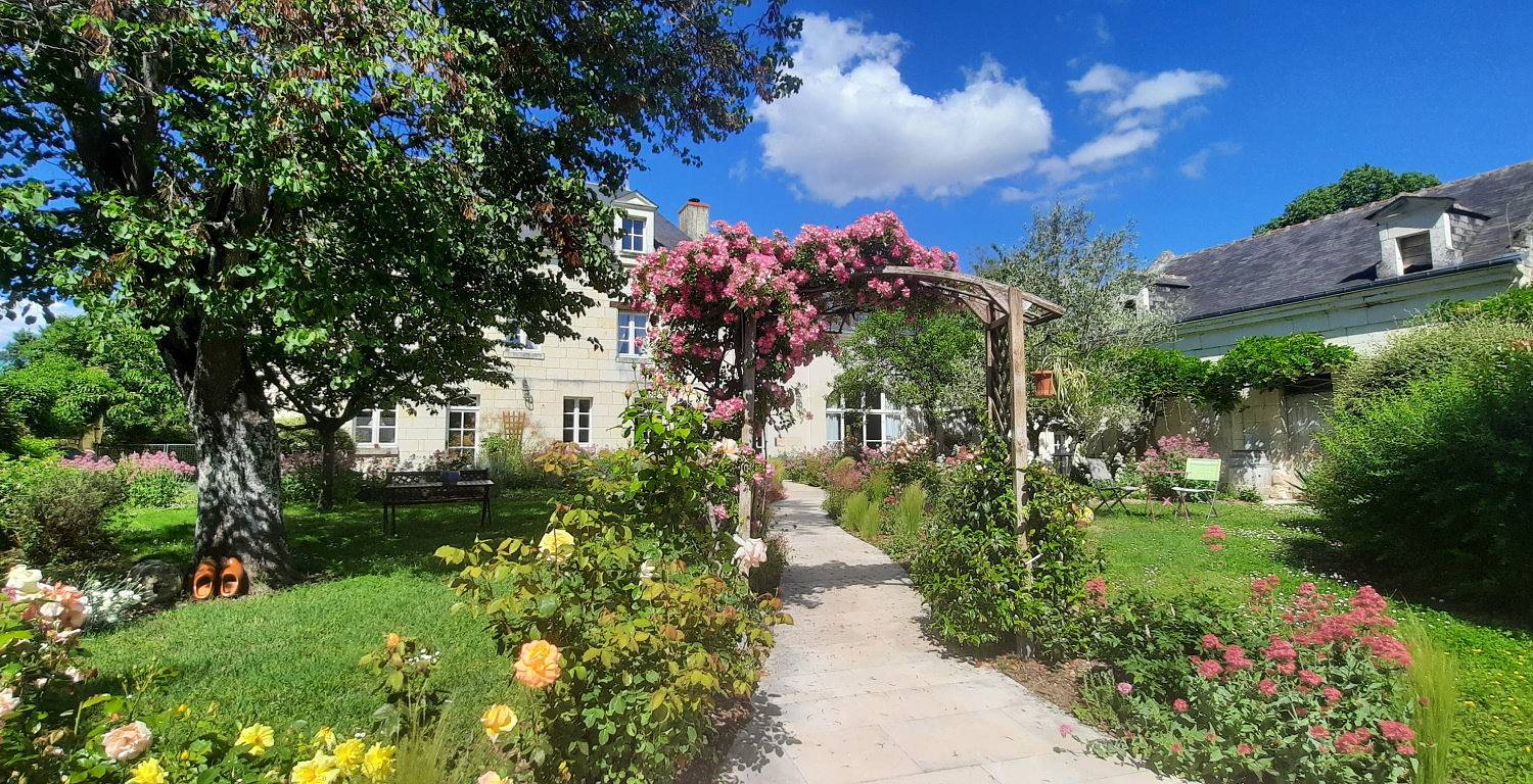 La Magnanerie - Chambre Cocon in Savigny-en-Véron, Vallée de la Loire