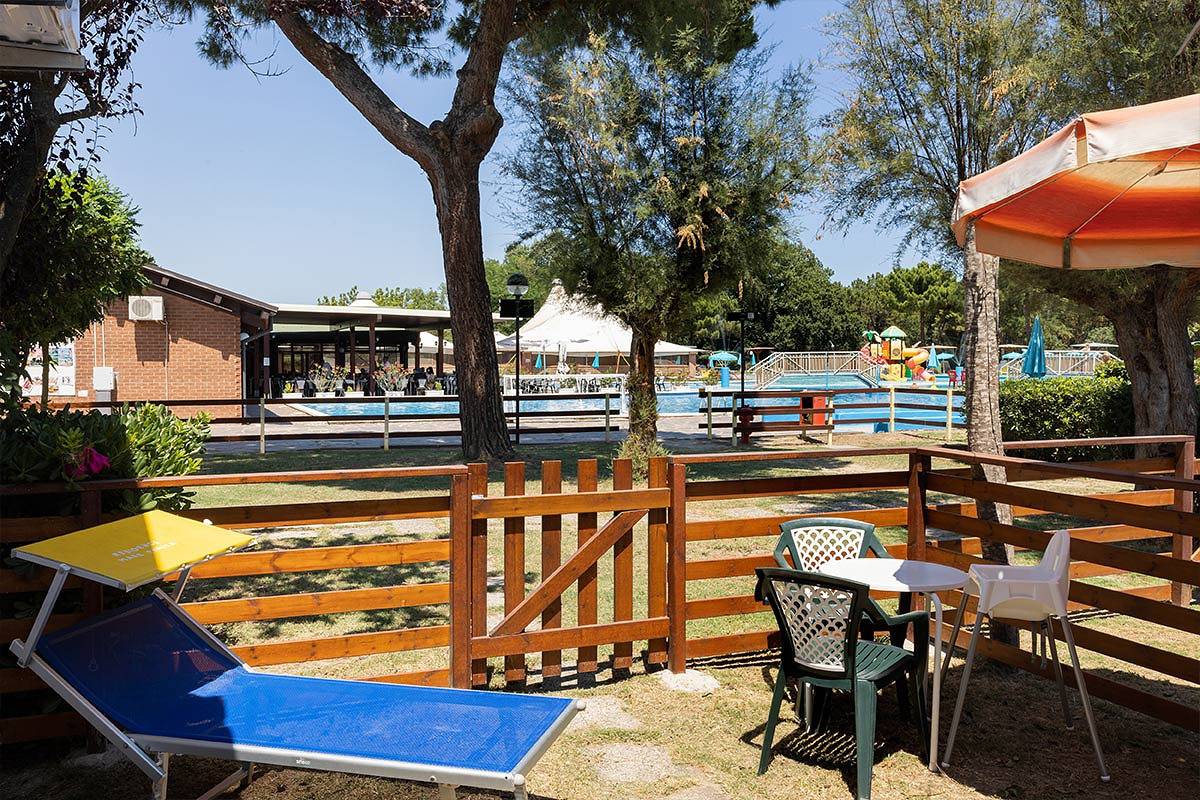 Ferienpark Fantastico Bungalow Lake für 8 Personen in Casal Borsetti, Ravenna Provinz