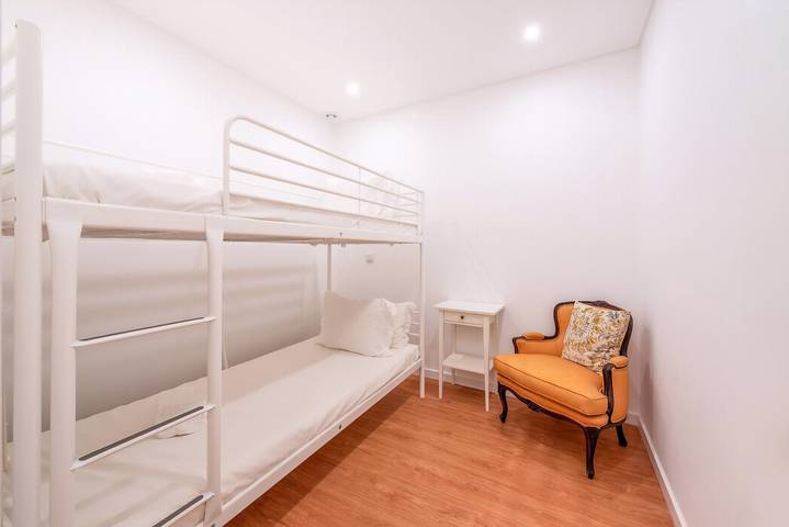 Ganze Wohnung, Ferienwohnung für 5 Personen in Misericórdia, Costa de Lisboa