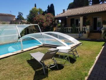 Chambre d’hôte pour 2 personnes, avec terrasse ainsi que jardin et piscine à Espondeilhan